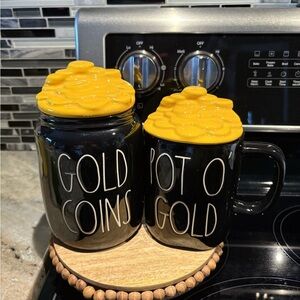 Rae Dunn GOLD COINS/POT O’ GOLD SET